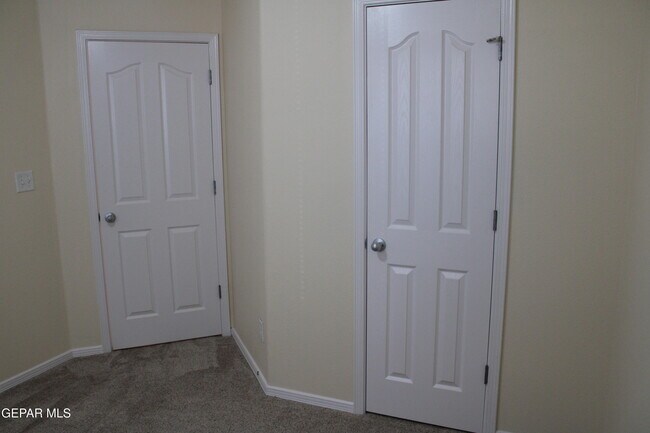 Building Photo - 12928 Hueco Pit Dr