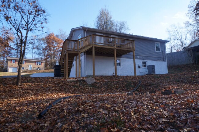 Building Photo - 6343 Cadbury Dr NW