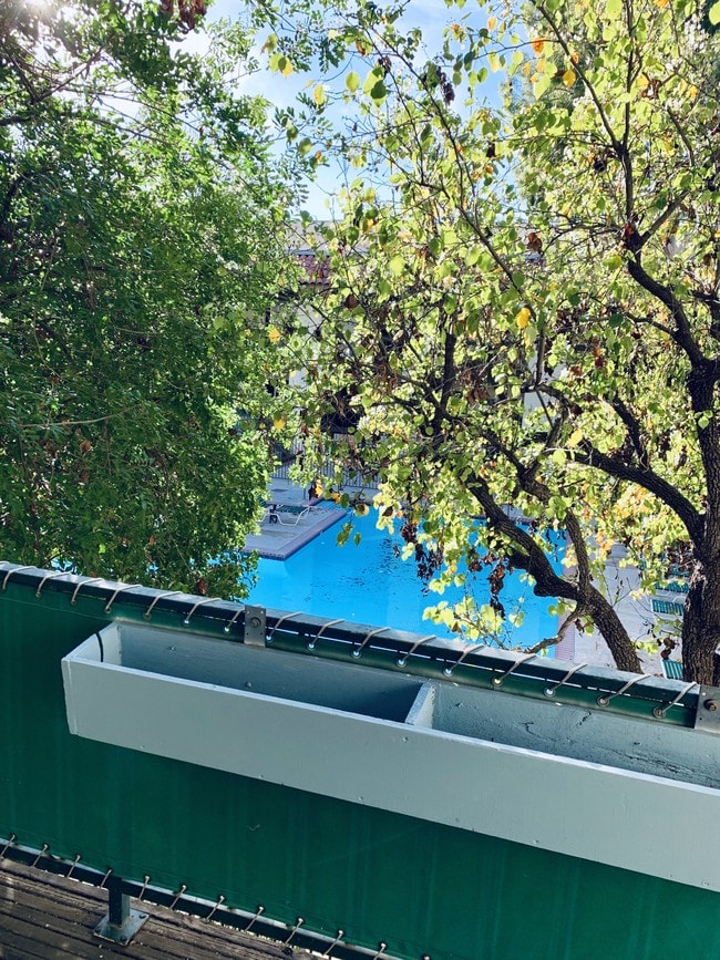 Building Photo - 5460 White Oak Ave