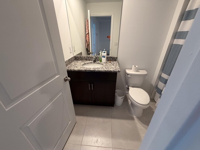 Building Photo - 676 Salisbury Cir