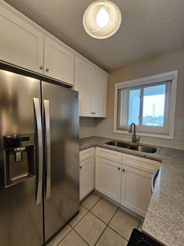 Building Photo - 4595 Chancellor St NE