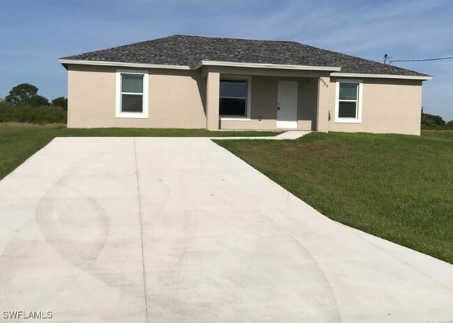 Building Photo - 9029 S Indio Cir