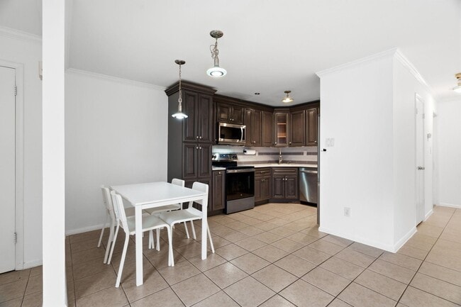 Building Photo - 41 Coriander Way