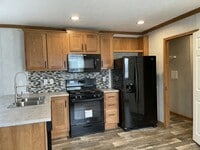 Building Photo - 638 Birchwood Dr