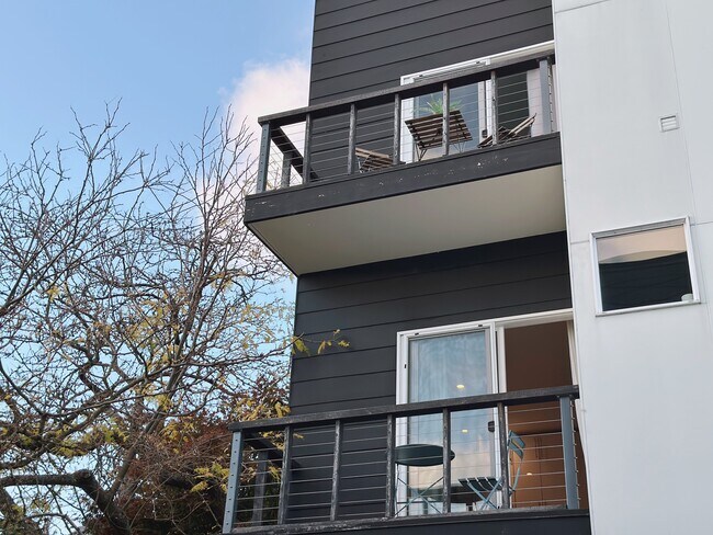 Building Photo - 1525 NW 60th St