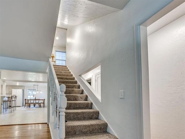 Building Photo - 1017 McFarland St