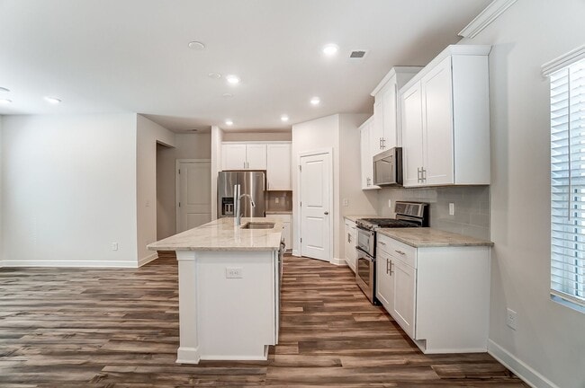 Building Photo - Move-in Ready 3 Bedroom in Mint Hill!