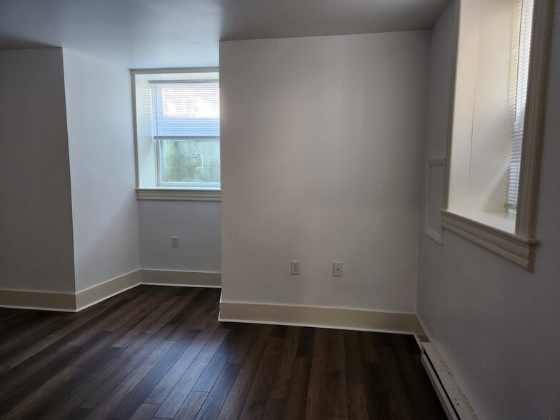 Building Photo - 125 Peyton St