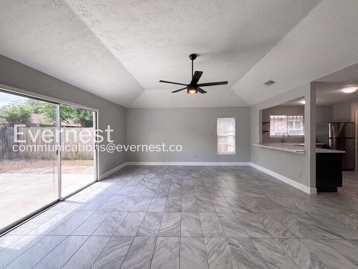 Building Photo - 1334 Willersley Ln