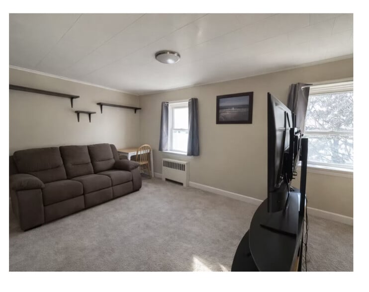 Building Photo - 924 Ash St