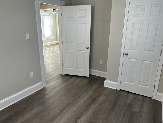 Building Photo - 2923 Old Greensboro Rd