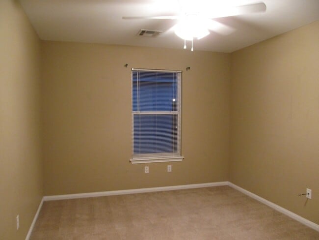 Building Photo - 4 BEDROOM, BELTON ISD