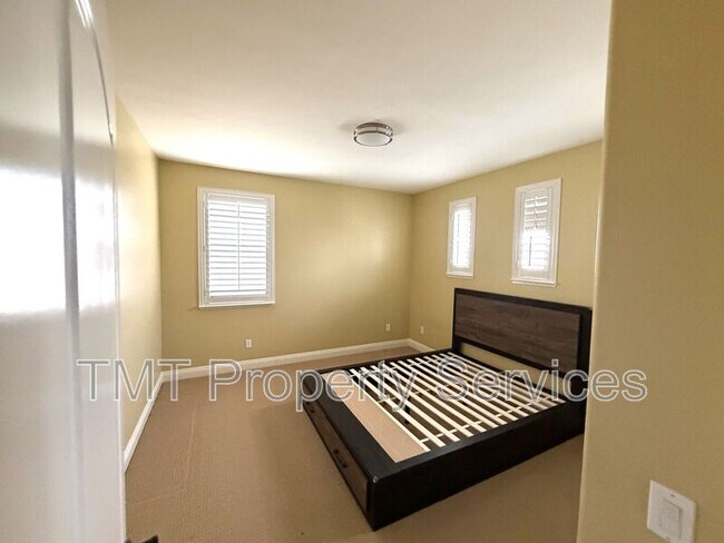 Building Photo - 6912 Riqueza Ct