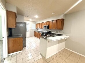 Building Photo - 1021 Vera Ct