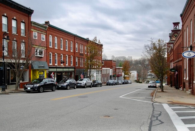 Building Photo - 34 Broadway