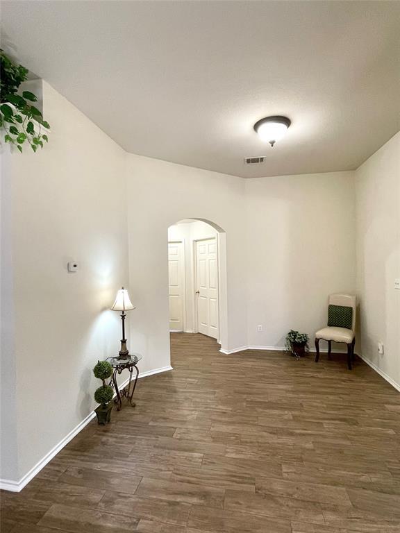 Building Photo - 2325 Clover Ridge Dr