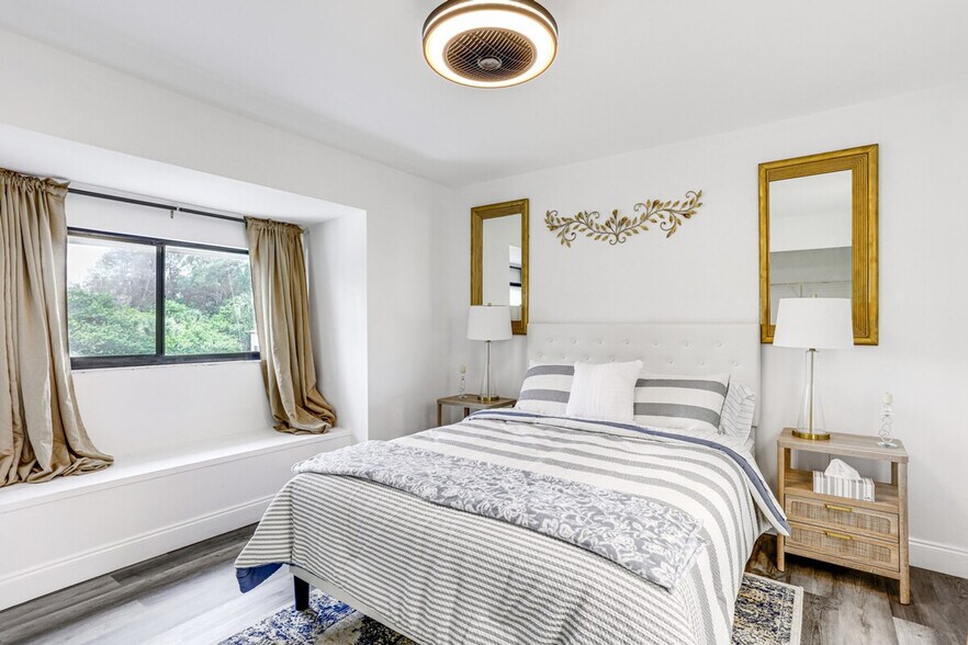 Building Photo - 4225 N Hwy A1A