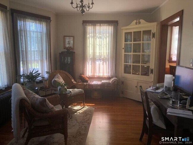 Building Photo - 44 S Elm St