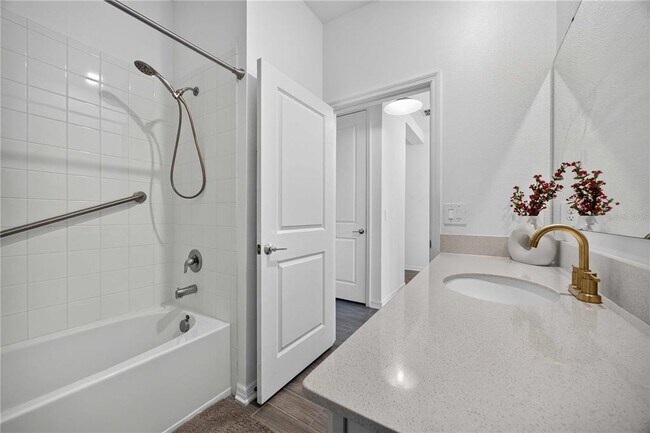 Building Photo - 281 Piave St