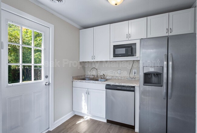 Building Photo - 3408 Missouri Ave