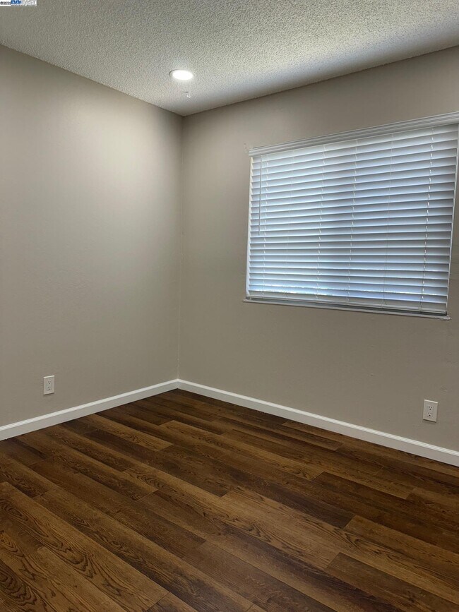 Building Photo - 2652 Autumnvale Dr