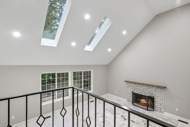 Building Photo - Stunning Private AIR CONDITIONED Dream Home in Coveted Bridal Trails