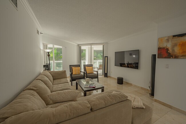 Building Photo - 8925 Collins Ave
