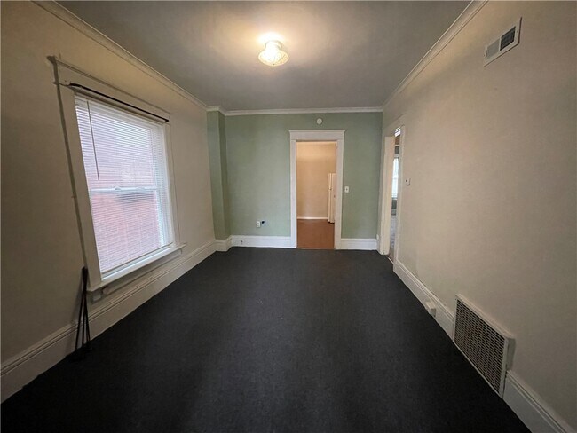 Building Photo - 2406 Peach St