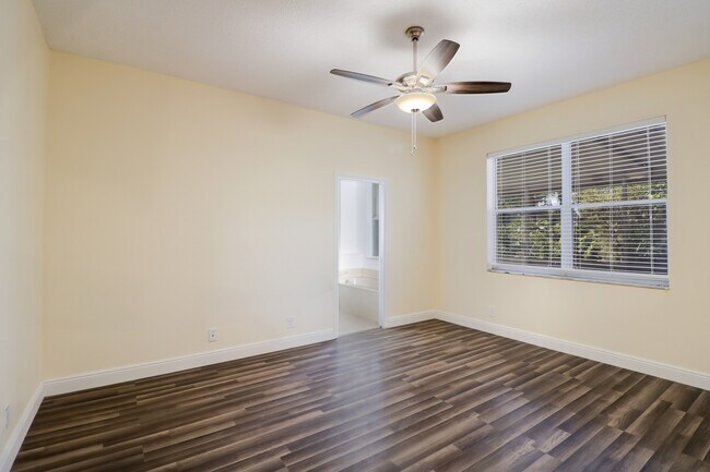 Building Photo - Newly Remodeled 3/2 in Cooper City