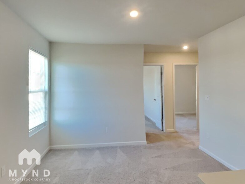 Building Photo - 418 Jada Ln