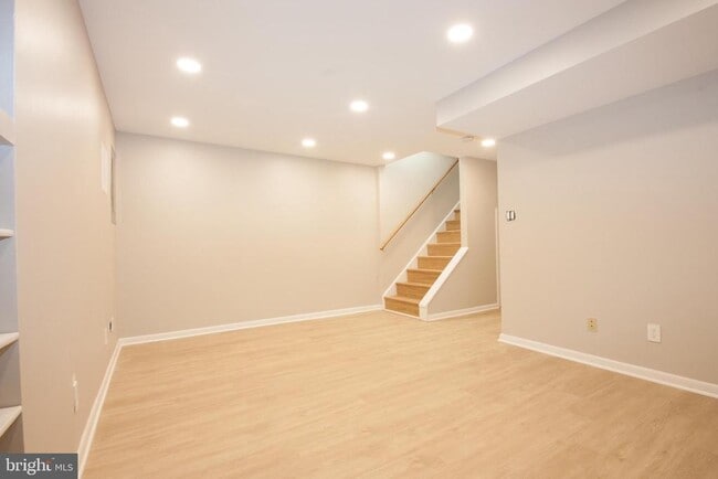 Building Photo - 1603 Oak Spring Way