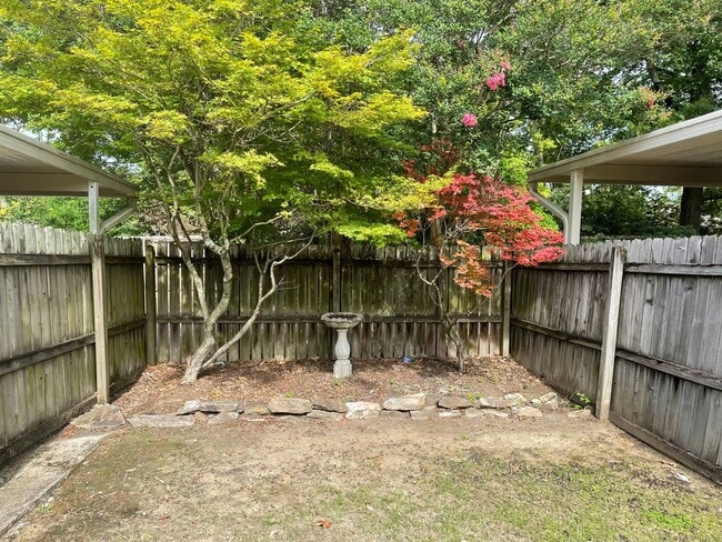 Building Photo - 1830 Young Farm Rd