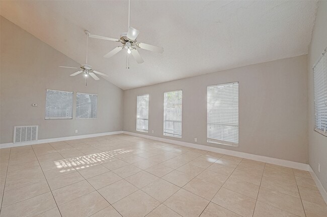 Building Photo - 6311 Crestside Dr