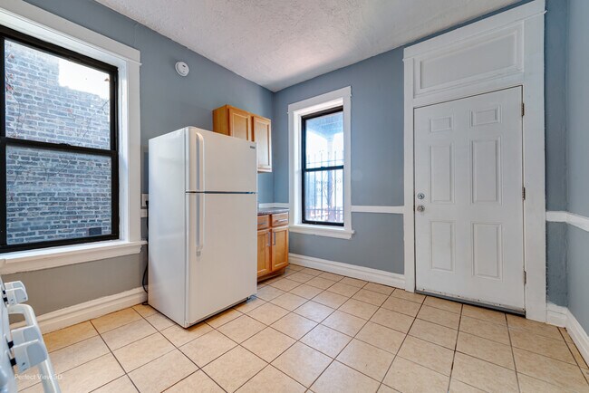 Building Photo - 1451 N Monticello Ave