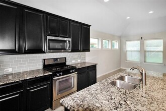 Building Photo - 16210 Stoney Elms Ct