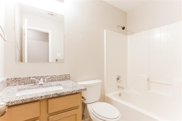 Building Photo - 805 Encino Dr