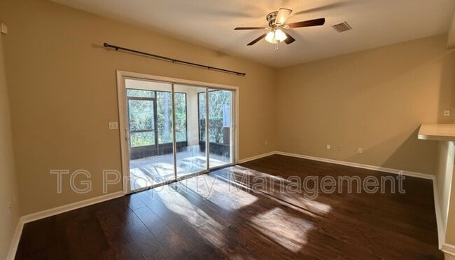 Building Photo - 13492 Sunstone St