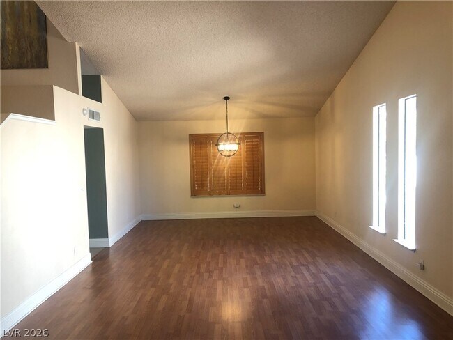 Building Photo - 7997 Flametree Ct