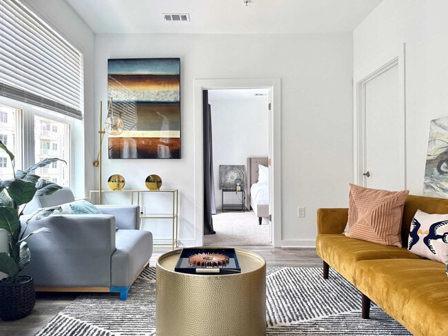 Primary Photo - 542 Boulevard NE