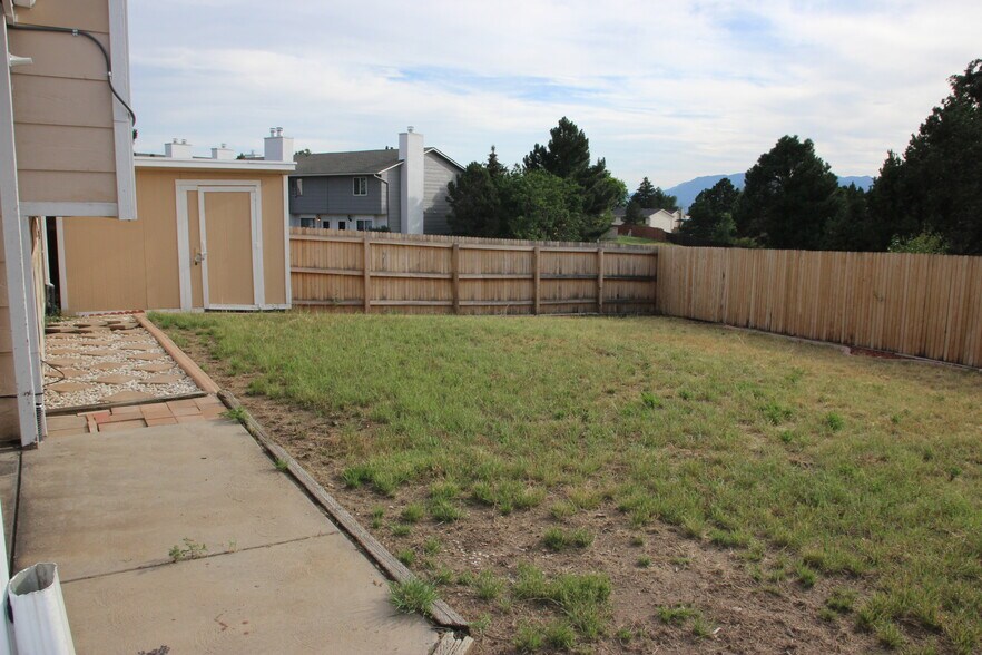Building Photo - 6610 Parkridge Ct