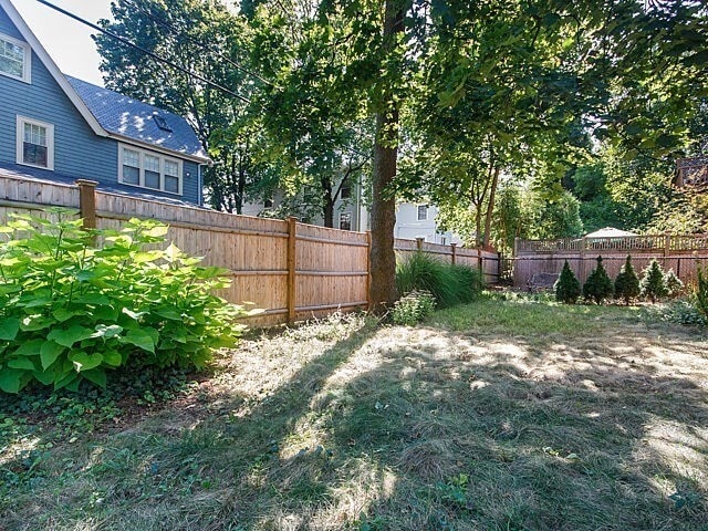 Building Photo - 28 Lee St