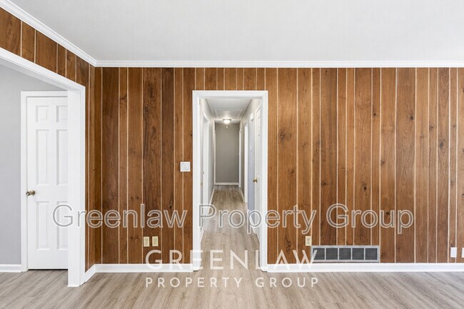 Building Photo - 3605 Flat Shoals Rd