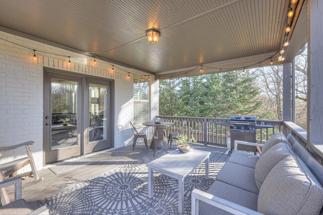 Building Photo - 3779 Wareham Dr