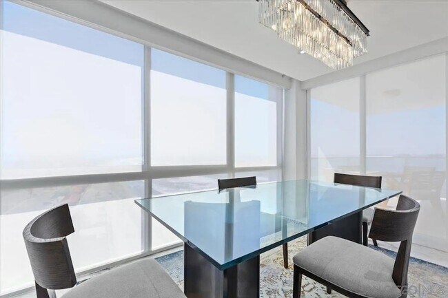 Building Photo - 1830 Avenida Del Mundo