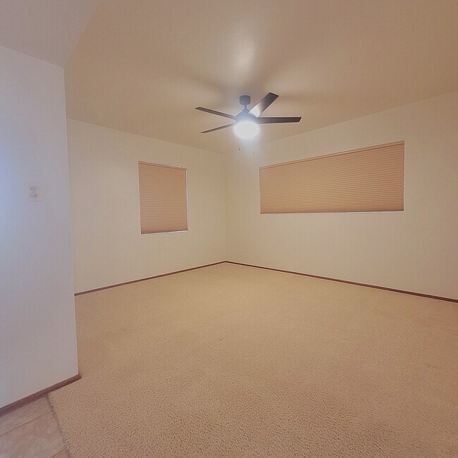 Building Photo - 8229 E Cambridge Ave