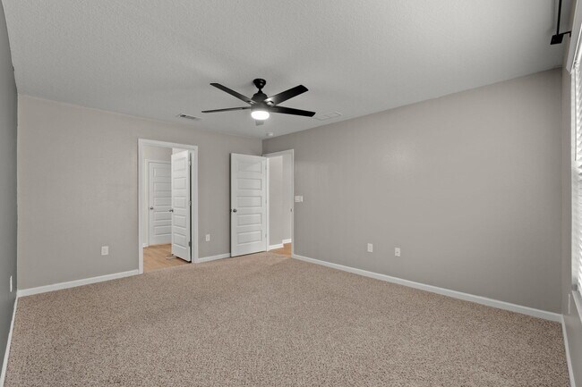 Building Photo - 6406 Arcadia Bluffs Ave