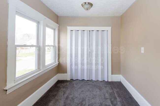 Building Photo - 7618 Grand Division Ave