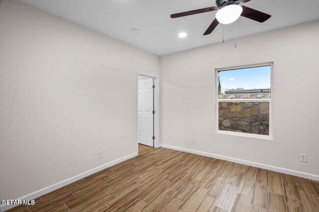 Building Photo - 7216 Desert Jewel Dr