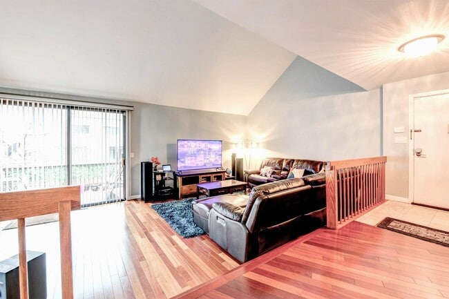 Building Photo - 572 Sanderling Ct