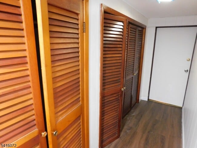 Building Photo - 21 W 14th St